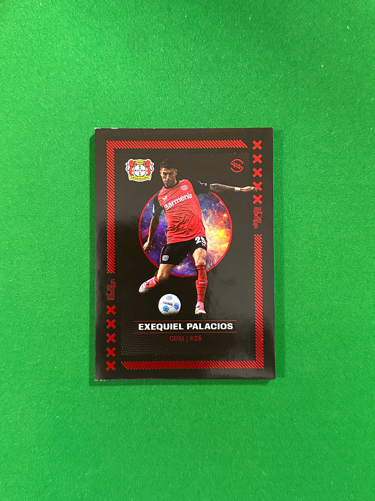 Exequiel Palacios Numbered Parallel 24/27 - Ultimate Dropz Bayer 04 Leverkusen Supernova 2024 - front