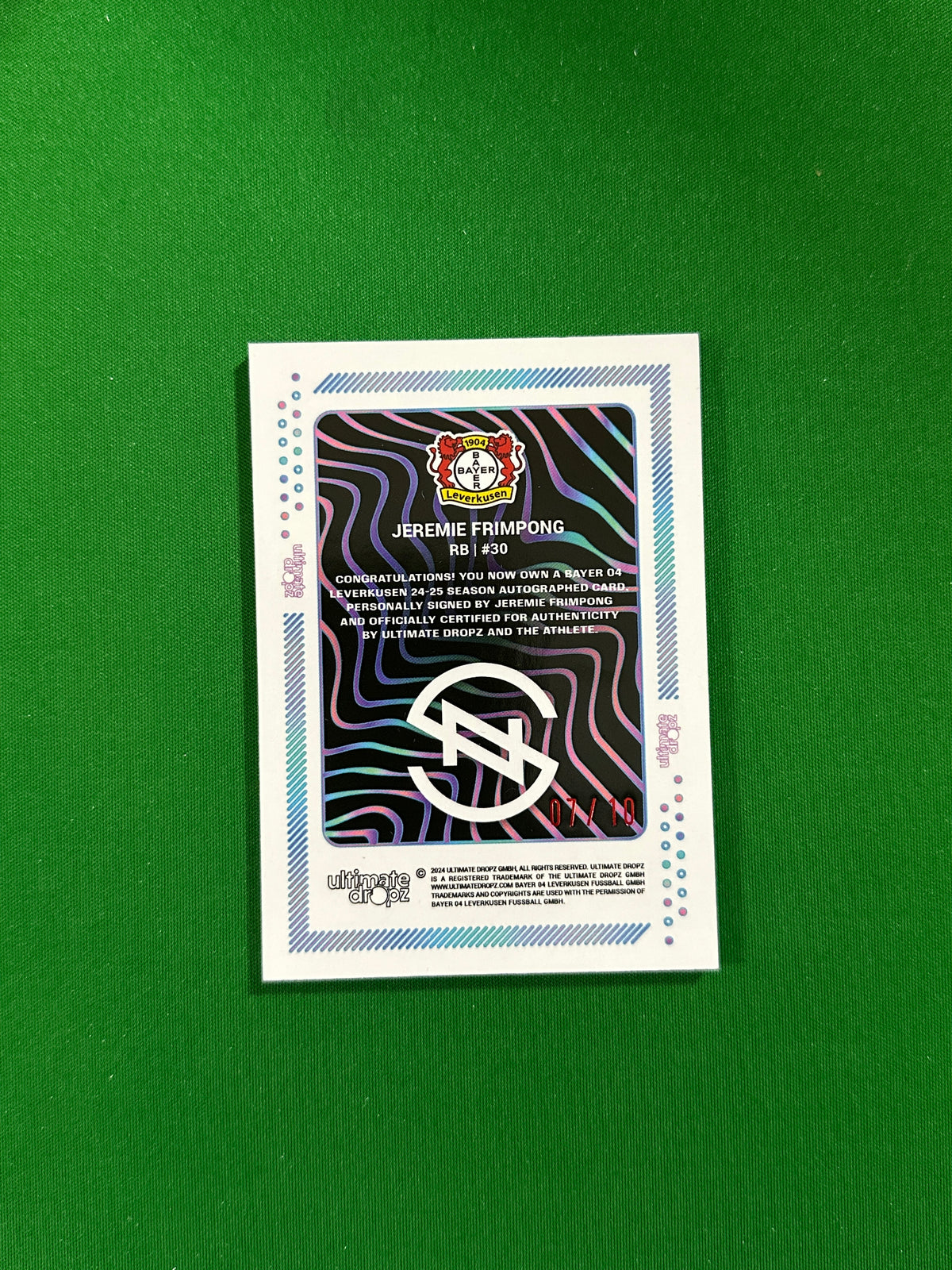 Jeremie Frimpong On-card Autograph 07/10 - Ultimate Dropz Bayer 04 Leverkusen Supernova 2024 - back