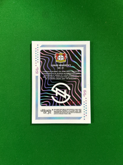 Lukas Hradecky On-card Autograph 03/10 - Ultimate Dropz Bayer 04 Leverkusen Supernova 2024 - back