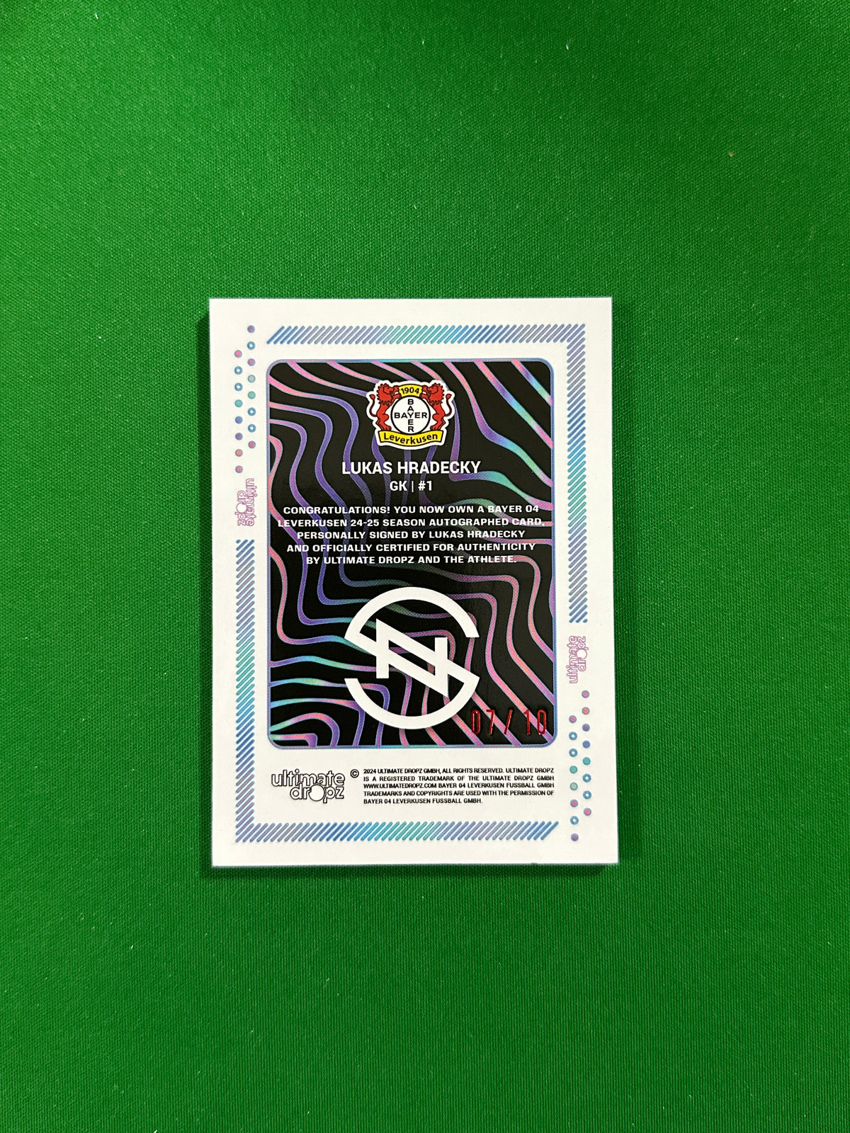 Lukas Hradecky On-card Autograph 07/10 - Ultimate Dropz Bayer 04 Leverkusen Supernova 2024 - back