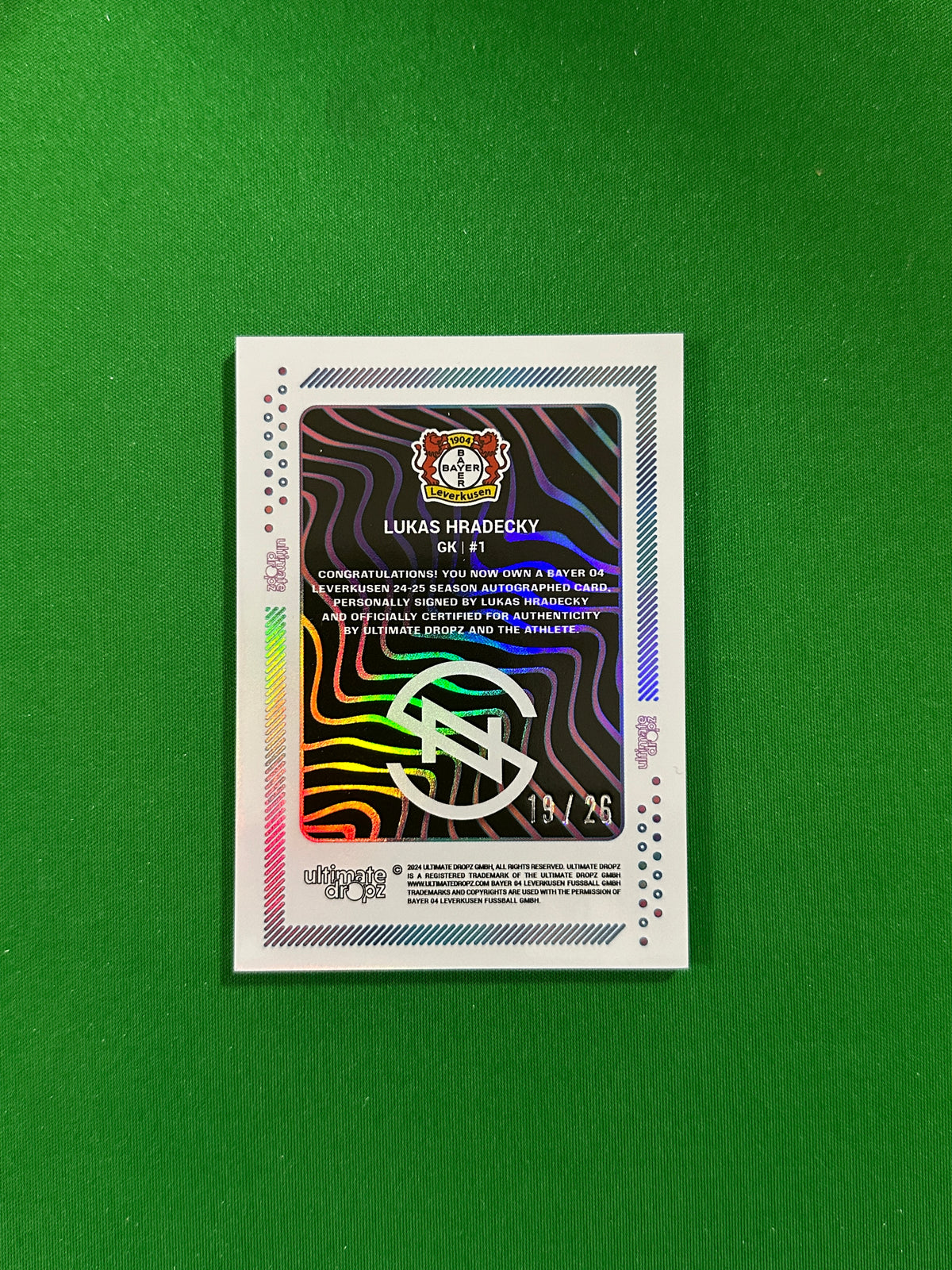 Lukas Hradecky On-card Autograph 19/26 - Ultimate Dropz Bayer 04 Leverkusen Supernova 2024 - back