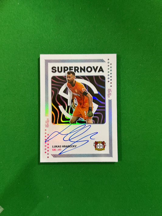 Lukas Hradecky On-card Autograph 19/26 - Ultimate Dropz Bayer 04 Leverkusen Supernova 2024 - front