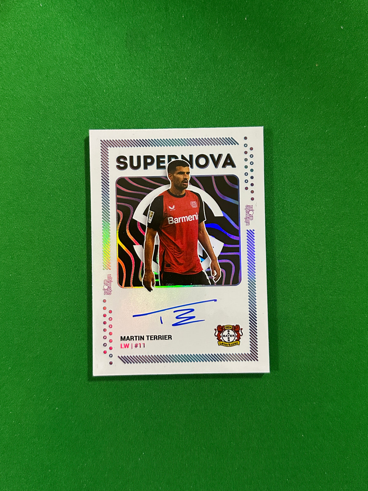Martin Terrier On-card Autograph 03/26 - Ultimate Dropz Bayer 04 Leverkusen Supernova 2024 - front