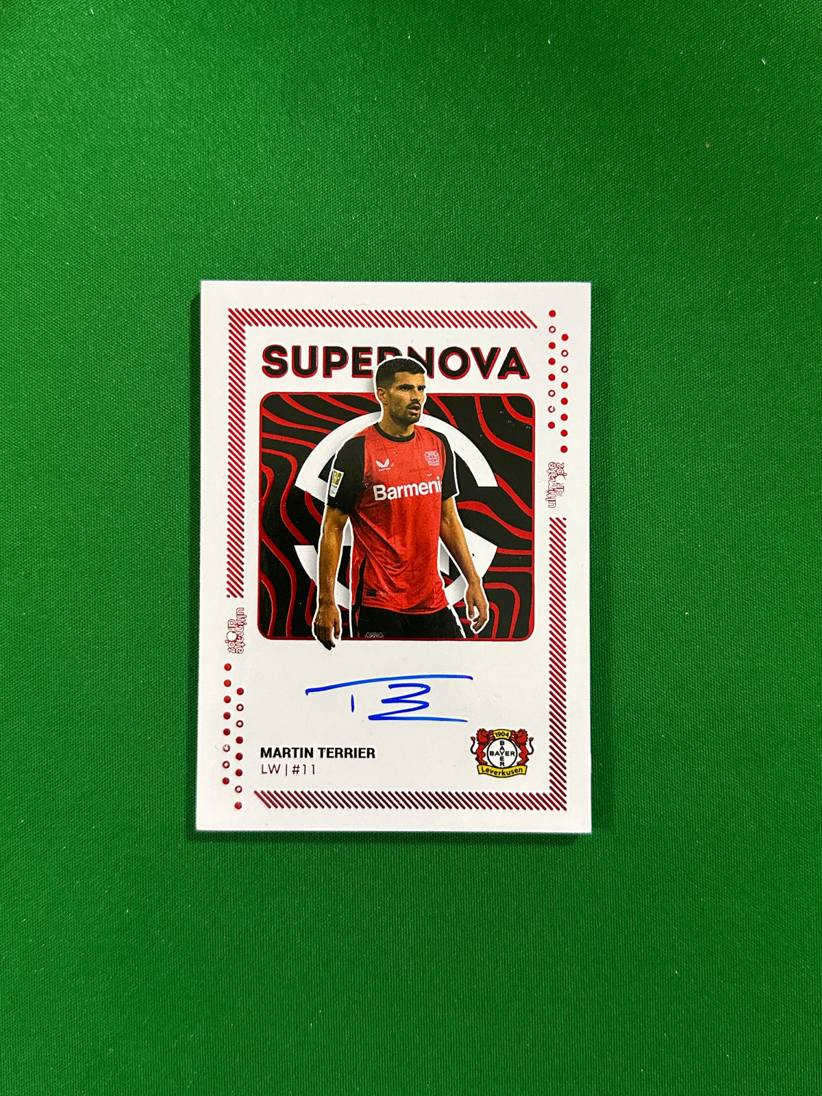 Martin Terrier On-card Autograph 06/10 - Ultimate Dropz Bayer 04 Leverkusen Supernova 2024 - front