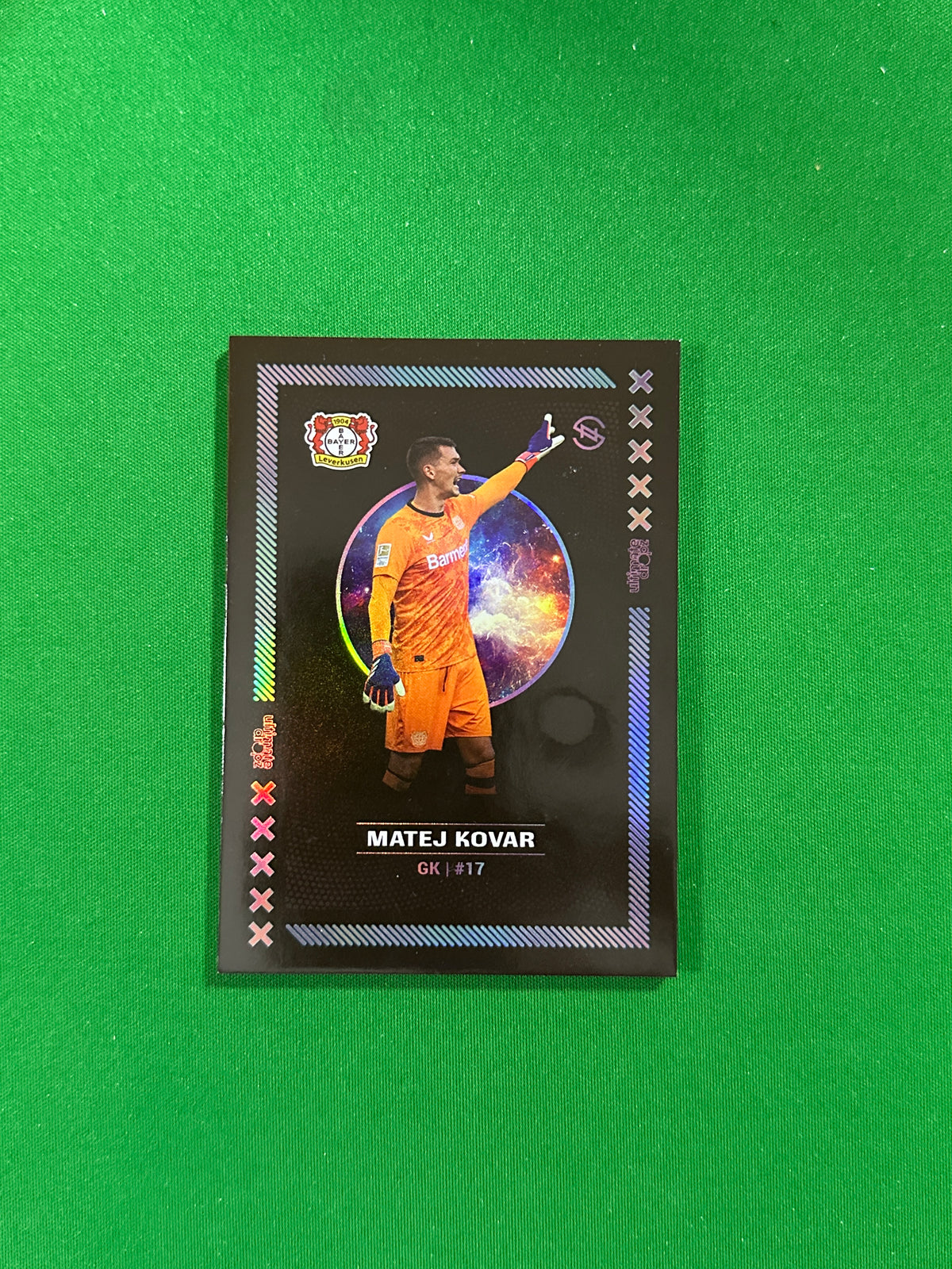 Matej Kovar Numbered Parallel 57/99 - Ultimate Dropz Bayer 04 Leverkusen Supernova 2024 - front