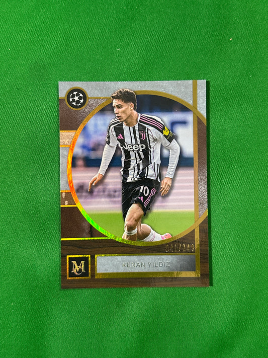 Kenan Yıldız Topps Museum UEFA 2025/26 Gold 041/249 #31 — front
