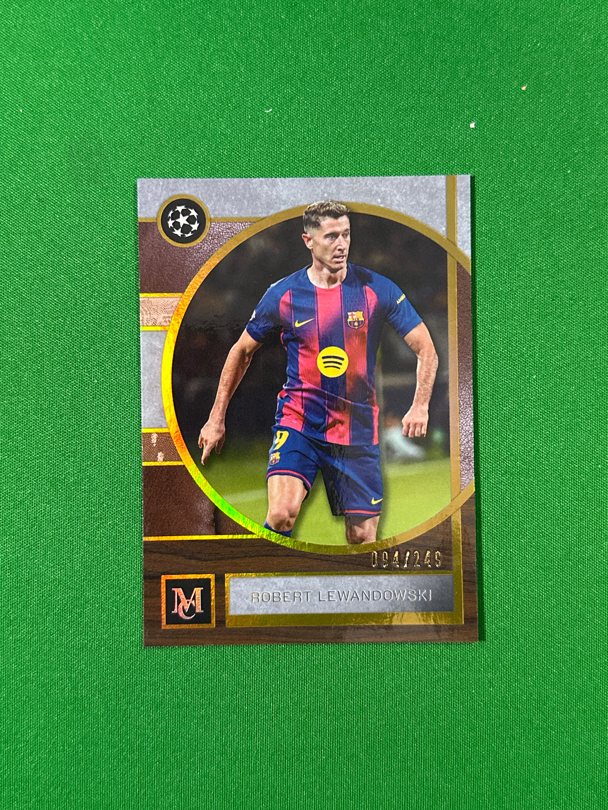 Robert Lewandowski Topps Museum UEFA 2025/26 Gold 094/249 #49 — front