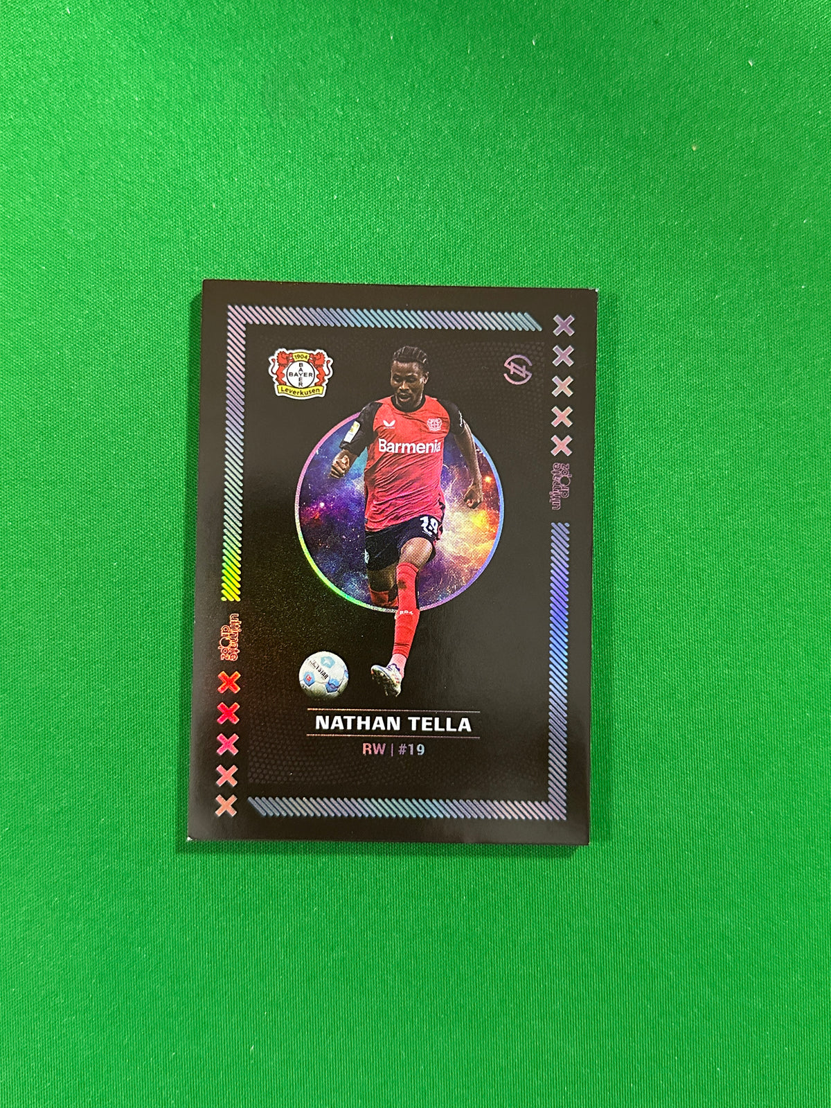 Nathan Tella Numbered Parallel 27/99 - Ultimate Dropz Bayer 04 Leverkusen Supernova 2024 - front