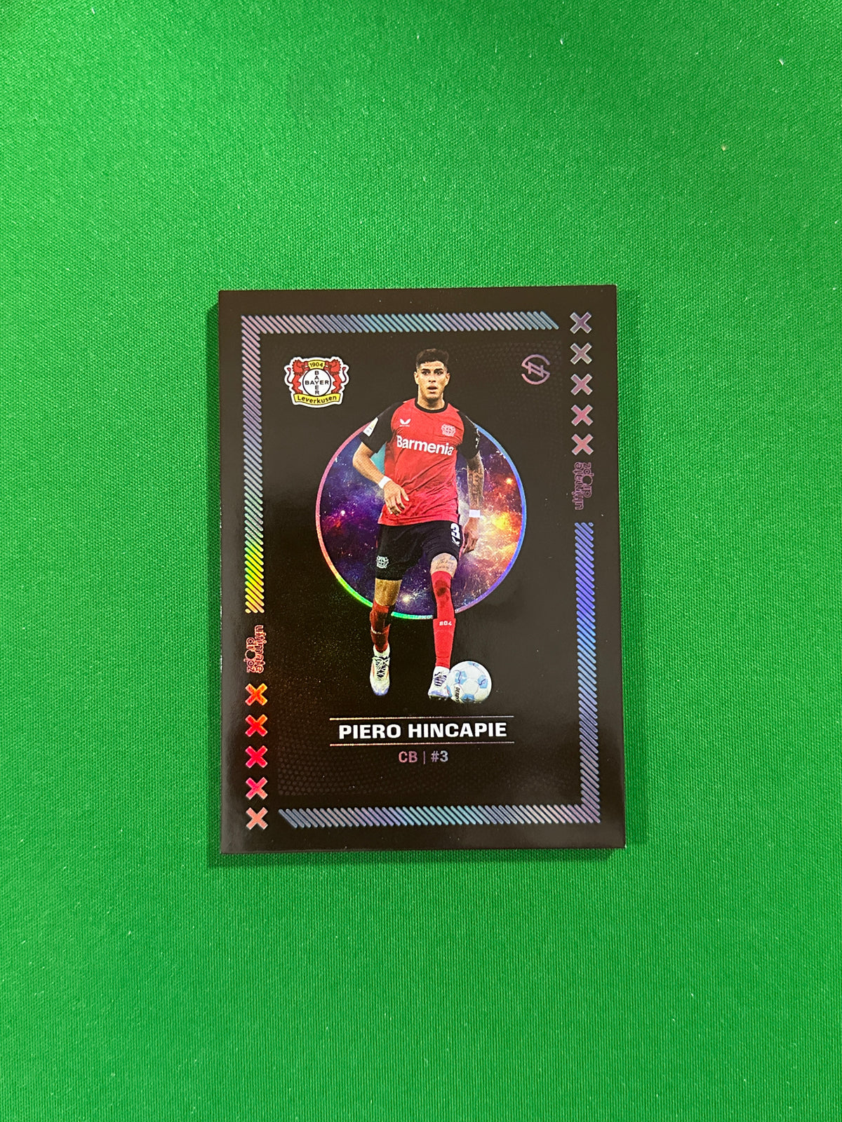 Piero Hincapie Numbered Parallel 39/99 - Ultimate Dropz Bayer 04 Leverkusen Supernova 2024 - front