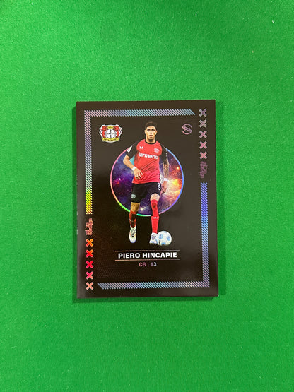 Piero Hincapie Numbered Parallel 39/99 - Ultimate Dropz Bayer 04 Leverkusen Supernova 2024 - front